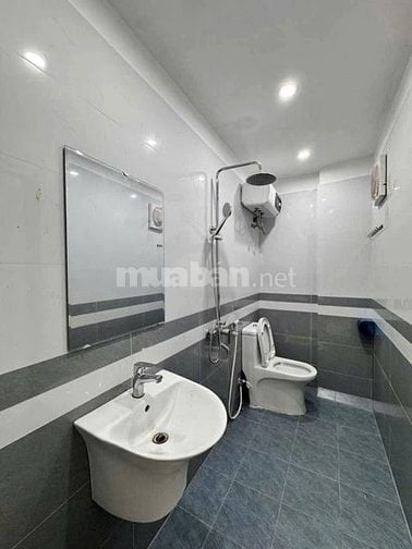 BÁN NHÀ GẤP PHỐ NAM DƯ 34M 5 TẦNG GIÁ 5,4  TỶ