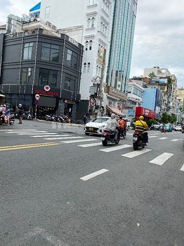 CHO THUÊ MT THƯƠNG HIỆU VĂN TẦN ĐOẠN 2 CHIỀU 5x16M,4LẦU THANG MÁY 75TR
