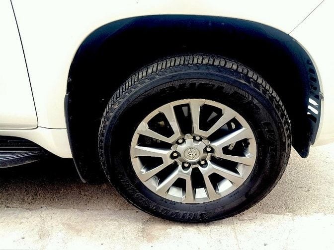 Nghệ sĩ Bán rẻ TOYOTA LAND CRUISER PRADO 2019 bao ZIN AZ ĐỘ FULL 