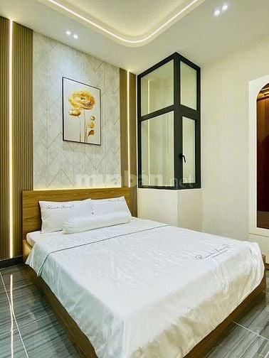 Chị Thu cần bán nhà Hoàng Việt P4 Q. Tân Bình DT 49.3m2 giá 2tỷ370tr
