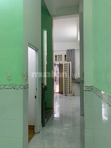 Cho thuê nhà hẻm ô tô đường Nguyễn Duy Trinh, Long trường: 2pn,2 wc