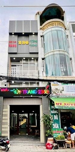Bán nhà 4 tầng 2 Mặt tiền kinh doanh trục Thống Nhất, P11. CV Làng Hoa