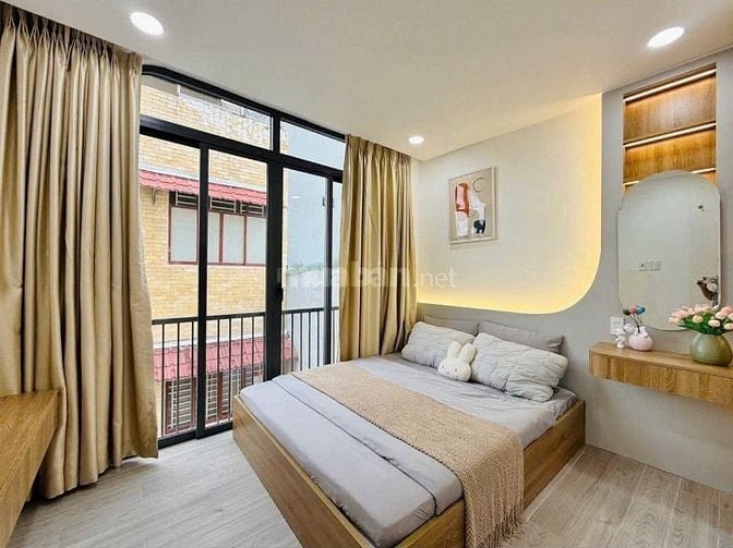 Nhà nở hậu đường Hồ Biểu Chánh, Phú Nhuận. Giao Huỳnh Văn Bánh