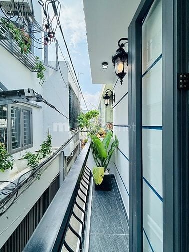 CHÍNH CHỦ BÁN NHÀ NHỎ XINH GÒ VẤP 2LẦU GẦN SÂN BAY FULL NỘI THẤT