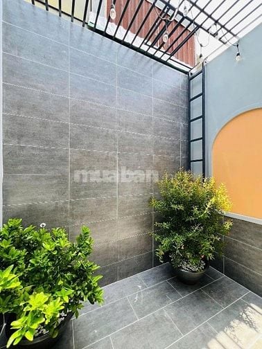 Chốt ngay căn nhà 49.5m2 ngay Trương Thị Hoa, Q12. Giá: 2 Tỷ 490, SHR