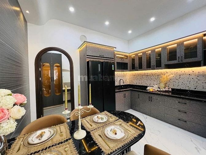 Chốt ngay căn nhà 49.5m2 ngay Trương Thị Hoa, Q12. Giá: 2 Tỷ 490, SHR