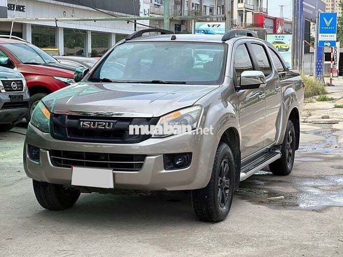 Isuzu Dmax sx 2016MT 4x2 nổi tiếng nồi đồng cối đá
