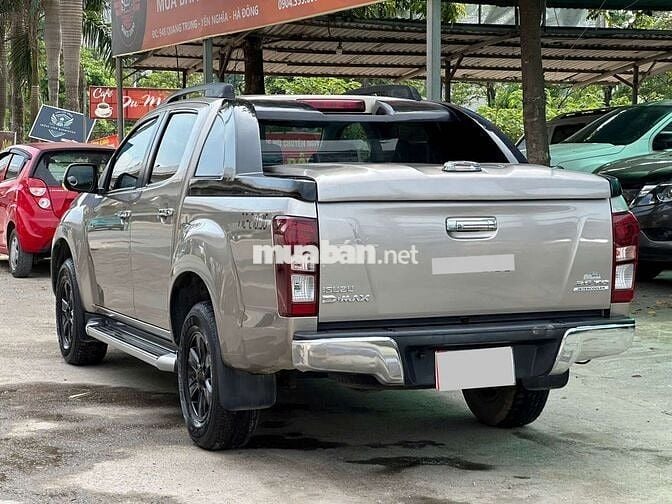 Isuzu Dmax sx 2016MT 4x2 nổi tiếng nồi đồng cối đá