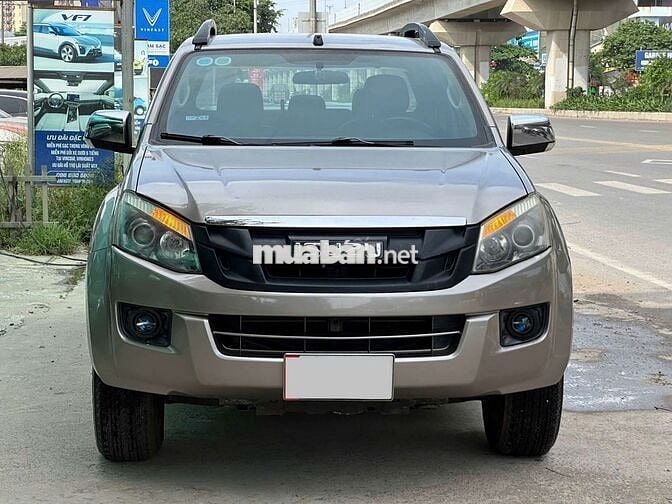 Isuzu Dmax sx 2016MT 4x2 nổi tiếng nồi đồng cối đá