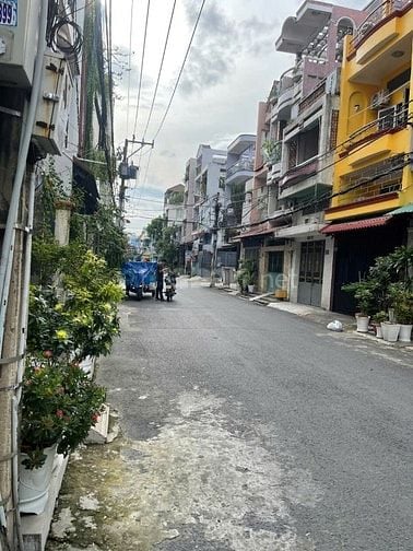 Bán Nhà ĐƯỜNG XE TẢI 180 LẠC LONG QUÂN 56m2, 03Tầng, P10.Q11