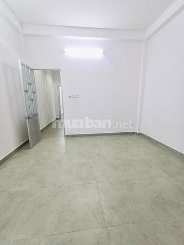 NHÀ GIÁP KHU NAM LONG QUẬN 7 - DT 4m x 18,5m. Chỉ: 6.5 t ỷ. 