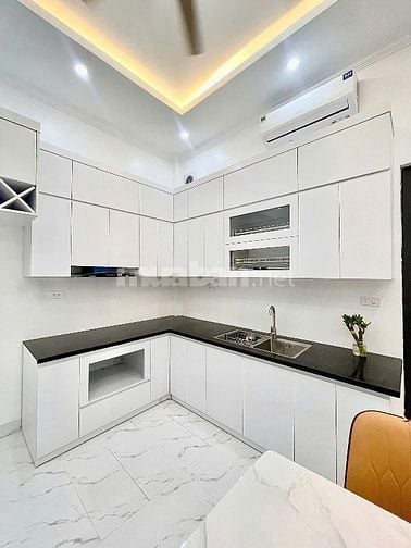 Thái Hà, mới kính koong, sổ vuông, ngõ rộng, gần phố, thang máy êm