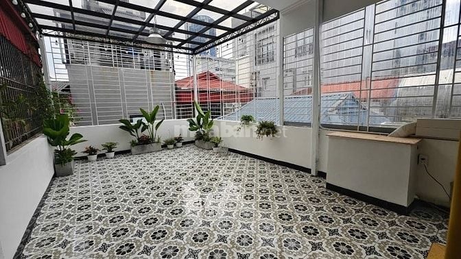 Thái Hà, mới kính koong, sổ vuông, ngõ rộng, gần phố, thang máy êm