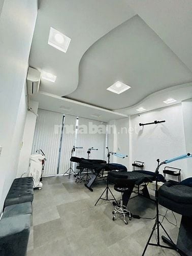 Cho thuê nhà 21/3A Võ Văn Tần, Phường 5, Quận 3 - Hẻm xe hơi 