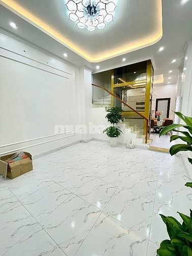 Thái Hà, mới kính koong, sổ vuông, ngõ rộng, gần phố, thang máy êm