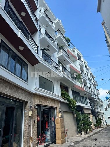Bán nhà 5 tầng, hẻm 6m, Nguyễn Văn Đậu Bình Thạnh 50m2(4.2x11m) 5PN