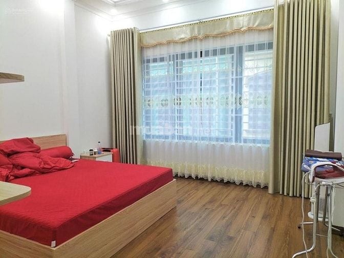 Cho thuê nhà ngõ Hồ Tùng Mậu dt 35m x 5t 3pnkk giá 13tr/th