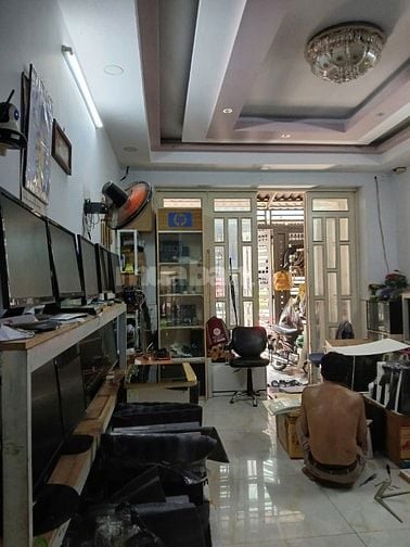CHÍNH CHỦ: Nhà 2 MT 4*18m, 3 tầng, hẻm ô tô thông 703  HL2 - HH 1%