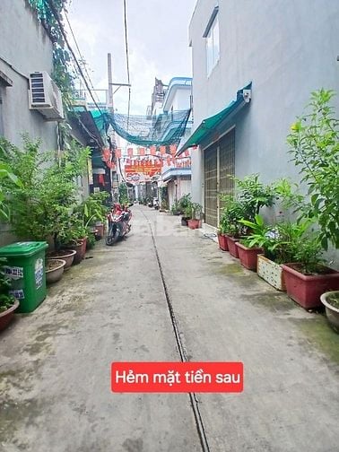 CHÍNH CHỦ: Nhà 2 MT 4*18m, 3 tầng, hẻm ô tô thông 703  HL2 - HH 1%
