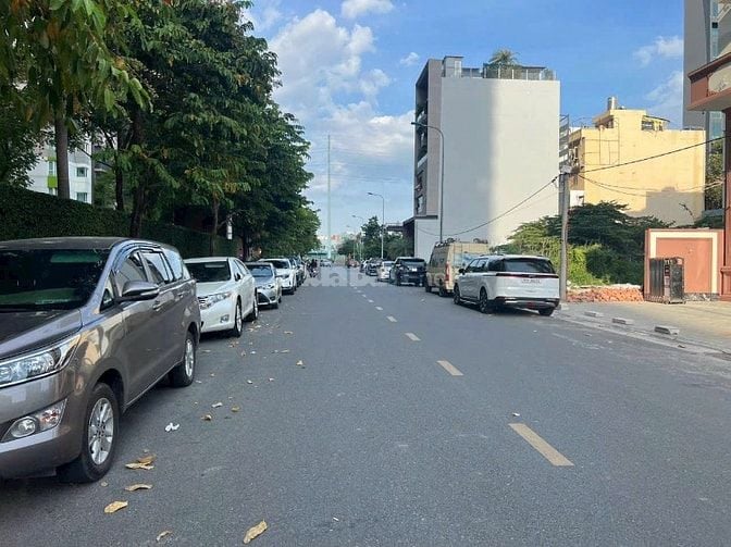  iá rẻ nhất khu vực! Nhà 72m², 4Pn,– Hẻm xe hơi Bùi Đình Tuý