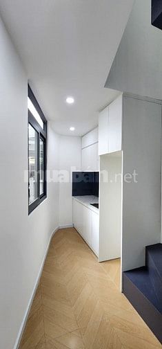 Nhà xây mới 2 tầng, hẻm xe hơi.