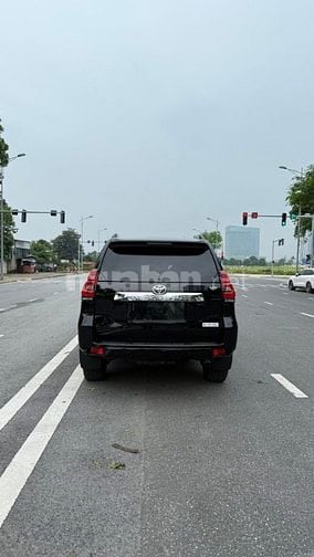 Toyota Prado VX Model 2022, 1 chủ. Xe cực mới.