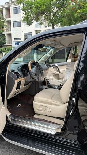 Toyota Prado VX Model 2022, 1 chủ. Xe cực mới.