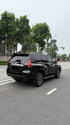 Toyota Prado VX Model 2022, 1 chủ. Xe cực mới.