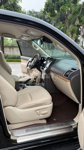 Toyota Prado VX Model 2022, 1 chủ. Xe cực mới.