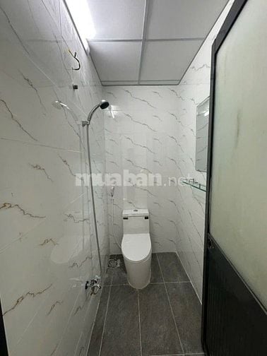 Cho thuê nhà nguyên căn 64m2 ( 4 x 16m ) , sân , 1 lầu , 2pN / 2WC 
