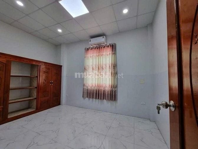 bán gấp Nhà Phố mới xây, full nội thất, oto đậu trong nhà