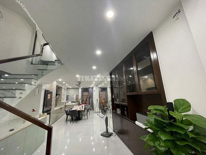SIÊU PHẨM NHÀ PHỐ KINH DOANH ĐẮC ĐỊA - FULL NỘI THẤT CAO CẤP - GIÁ CHỈ