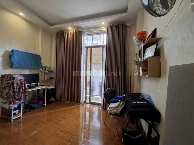Bán gấp nhà số 15/43 Hoàng Hoa Thám, Phường 13, Quận Tân Bình
