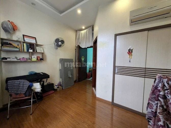 Bán gấp nhà số 15/43 Hoàng Hoa Thám, Phường 13, Quận Tân Bình