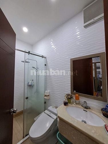 Bán gấp nhà số 15/43 Hoàng Hoa Thám, Phường 13, Quận Tân Bình
