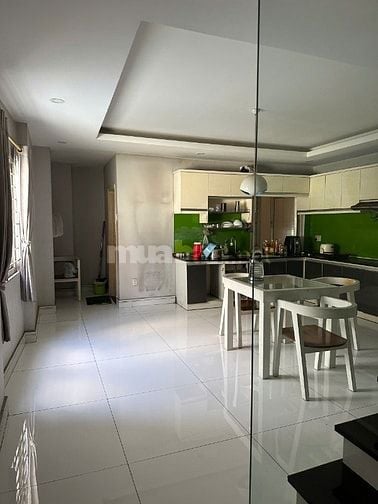 Bán nhà mặt tiền đường Nguyễn Xí 142,5m2