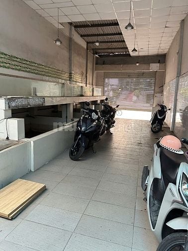 Bán nhà mặt tiền đường Nguyễn Xí 142,5m2