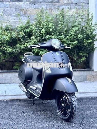 Vespa Super GTS 150cc 3vie đen mờ