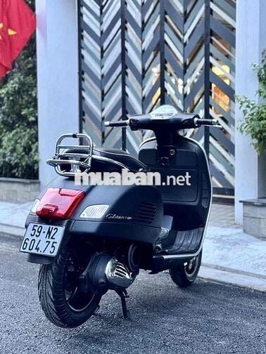 Vespa Super GTS 150cc 3vie đen mờ