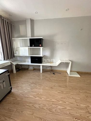Bán nhà mặt tiền đường Nguyễn Xí 142,5m2