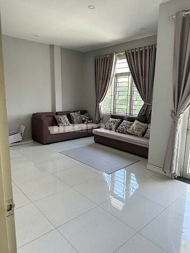 Bán nhà mặt tiền đường Nguyễn Xí 142,5m2