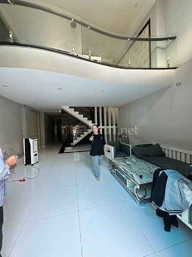Bán nhà mặt tiền đường Nguyễn Xí 142,5m2