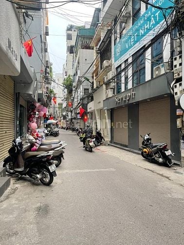 Bán nhà chính chủ mặt phố Đông Các - Đống Đa 70m2* 4 tầng Giá 29,8 tỷ