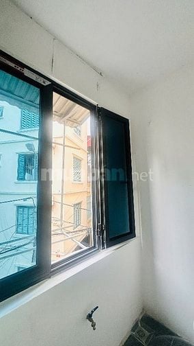 Bán nhà tập thể Tôn Đức Thắng, Dtsd  52m2, 2 ngủ, đẹp ở luôn.