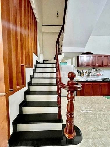 BÁN NHÀ MẶT TIỀN ĐƯỜNG GIÁ 720TR CHO THUÊ 9TR/THÁNG 