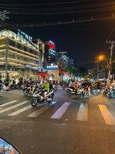 Bán nhà 70m2 vuông vức, mặt tiền 3 tầng Phạm Văn Bạch, P.15, Tân Bình