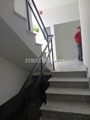 Cho thuê toà nhà CHDV Dương quảng hàm, Gò Vấp. Dtkv 200m2 Hầm 3 lầu TM
