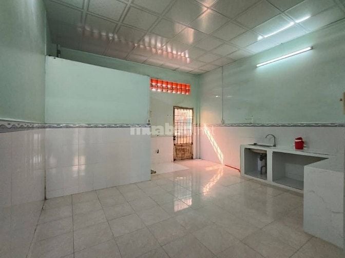 Bán gấp căn nhà ở ngay Đ . Trần Văn Chẫm , Củ Chi 100m2 SHR giá 750tr