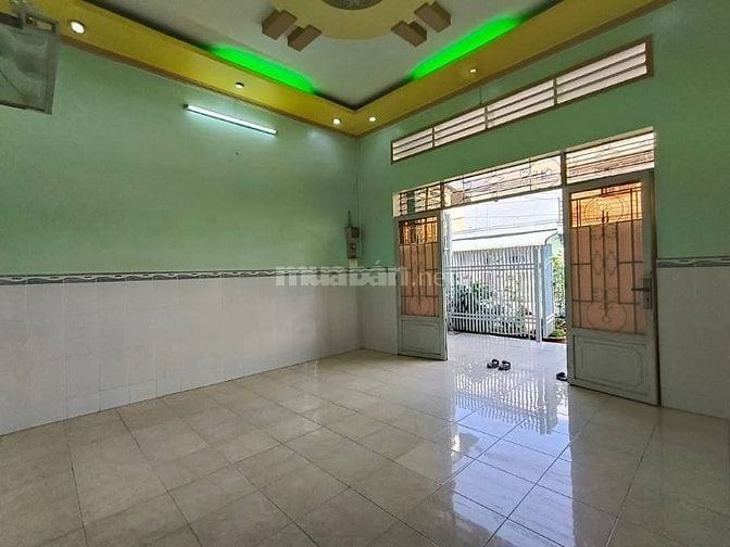Bán gấp căn nhà ở ngay Đ . Trần Văn Chẫm , Củ Chi 100m2 SHR giá 750tr