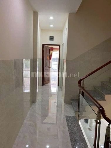 Chính chủ cần bán nhà mặt tiền chợ ngay vòng xoay Phú Lâm quận 6